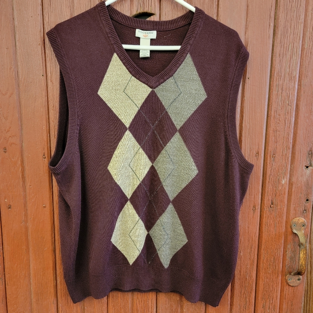 Dockers Men's Argyle Sweater Vest - Burgundy & Beige, Size Large
